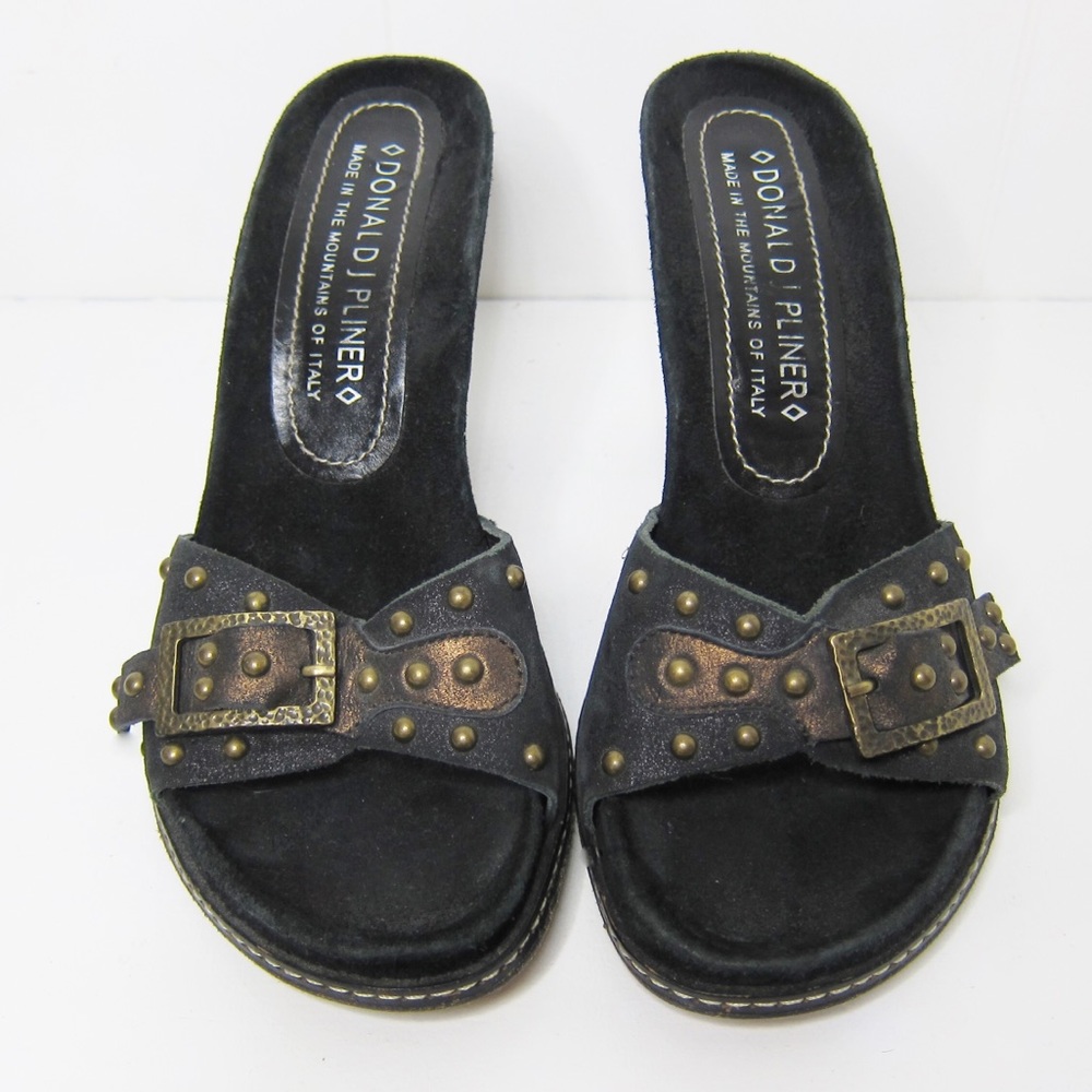 Donald J Pliner Suede Sandals Gold Buckle Size 6